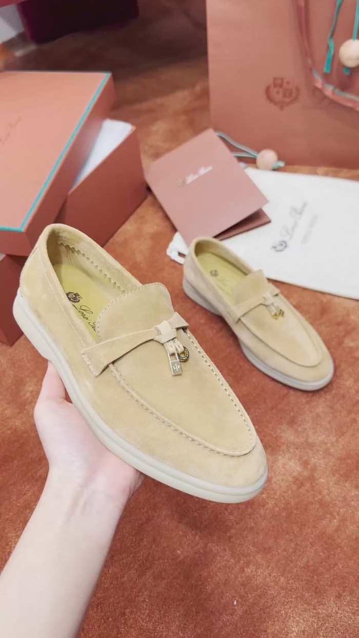L0R0 P1ANA SNEAKER