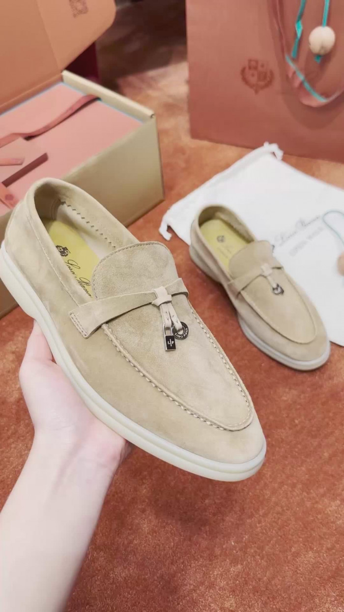 L0R0 P1ANA SNEAKER
