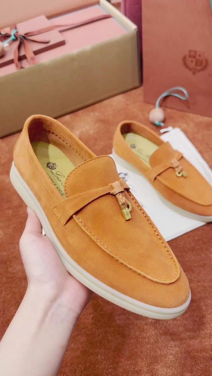 L0R0 P1ANA SNEAKER