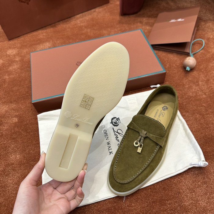 L0R0 P1ANA SNEAKER