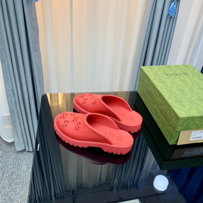 Gv*c slippers