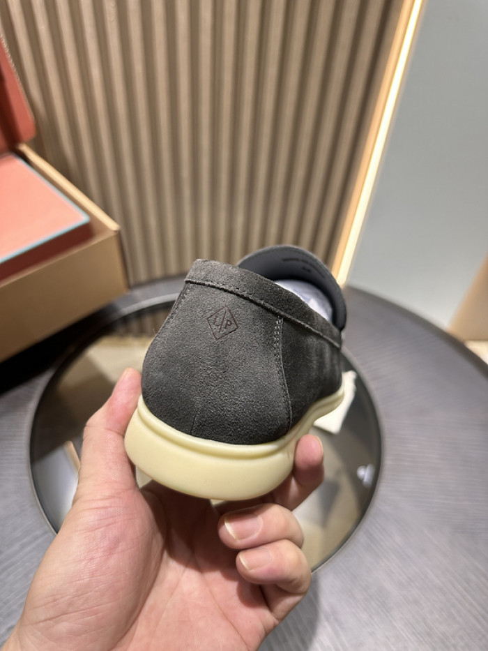 L0R0 P1ANA SNEAKER