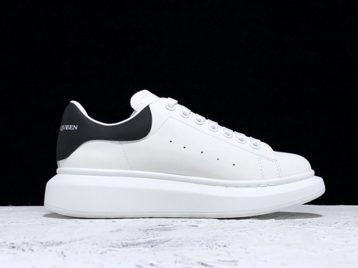 MQ Sneakers
