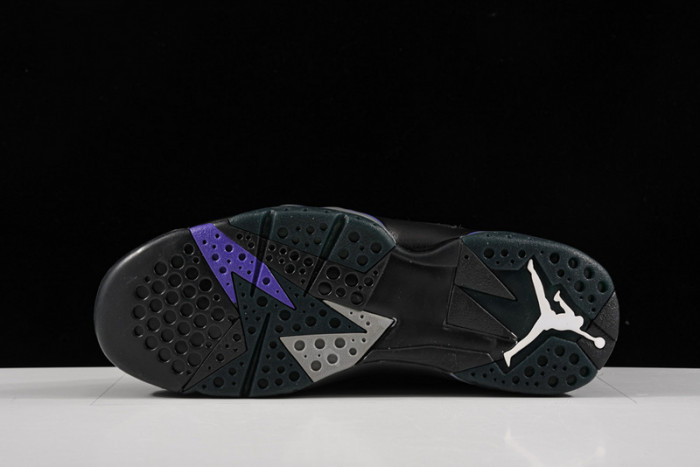 AIR JORDAN 7 RETRO RAY ALLEN BUCKS 304775-053