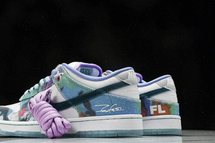 Nike Dunk Low x  Futura Laboratories HF6061-400