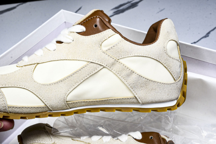 b0tt*ga Ven*ta  sneaker