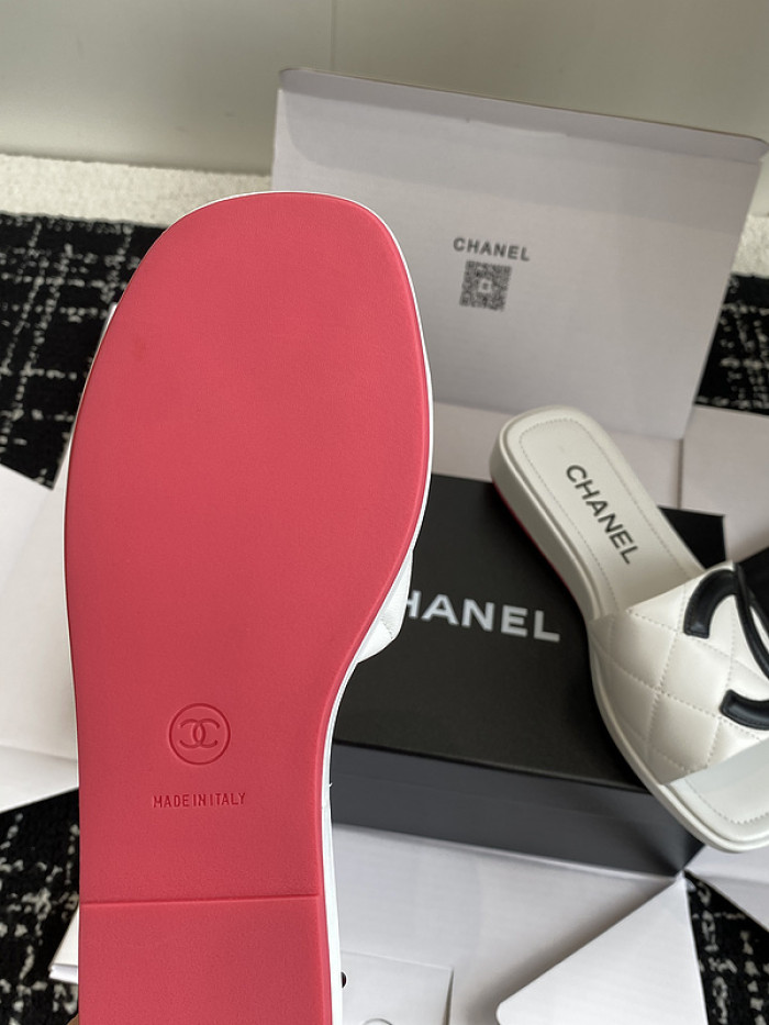 CH*NEL SLIPPERS