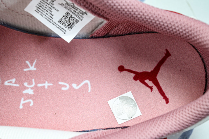 Travis Scott x Air Jordan 1 Low OG DM7866-100