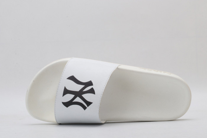 Gv*c slippers