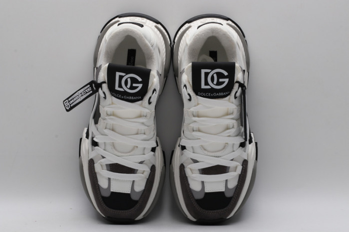DG SNEAKERS 052505