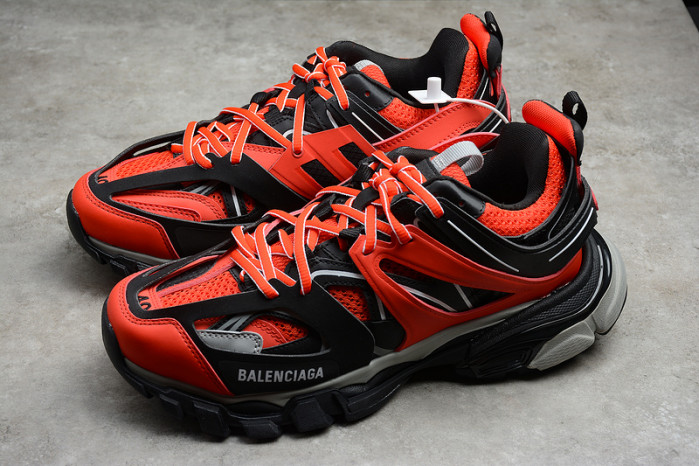 BLCG Track Trainer  Red And Black 542023 W1GB8 5201