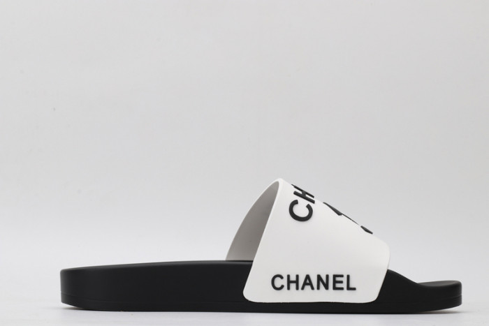 CH*NEL SLIPPERS